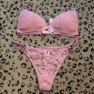 Lace Wink Bralette and Panty Set in Hushed Lavender